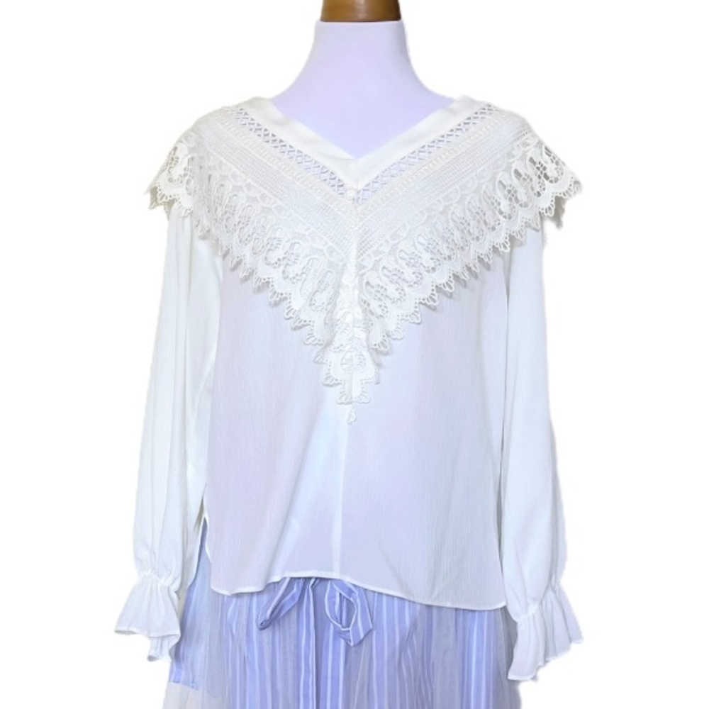 NEW White Large V Shape Crochet Collar Poet Blouse